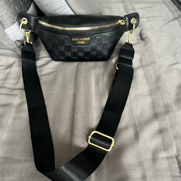 SALE FASHION FANNY PACK OR SLING NWOT - Picture 5 of 5
